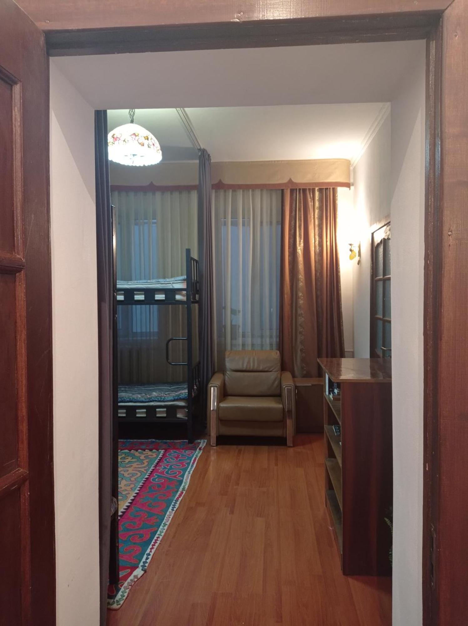 Kgb Home Hostel Бішкек Екстер'єр фото
